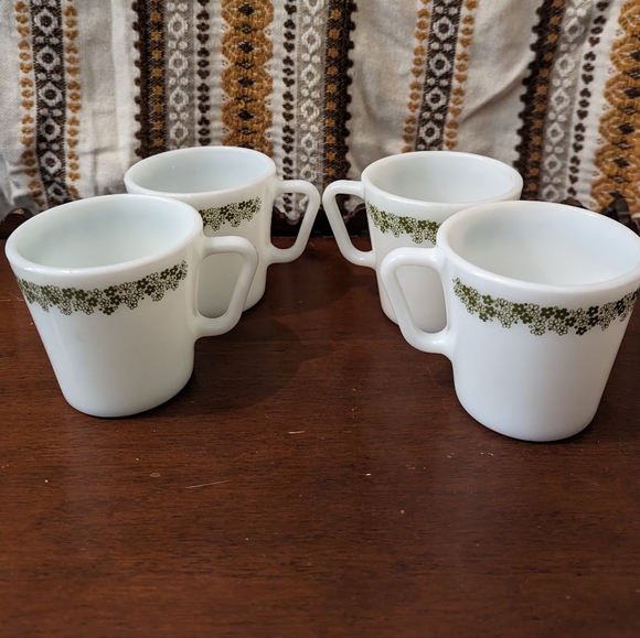 Vtg. Pyrex Coffee Tea Cup Spring Blossom Crazy Daisy Green Flower No 1410 4 pcs - Picture 1 of 5